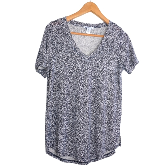Athleta Breezy Scoop V-Neck Tee - Micro Cheetah Print Black/Taupe - Picture 1 of 13